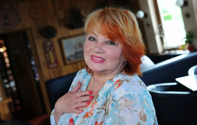 Ve věku 65 let zemřela v neděli 26. března v motolské nemocnici zpěvačka Věra Špinarová