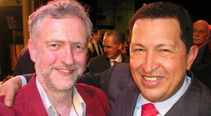 Jeremy Corbyn a Hugo Chávez