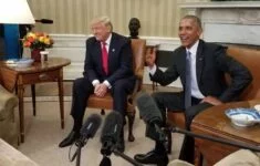 Donald Trump (vlevo) a Barack Obama