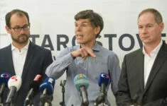 Jan Farský, Dalibor Dědek a Petr Gazdík na tiskové konferenci STAN