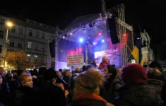 Koncert pro budoucnost, pořádaný 17. listopadu v Praze na Václavském náměstí
