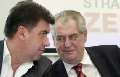 Miloš Zeman krátce po svém prvním zvolení prezidentem se svým hlavním poradcem Martinem Nejedlým v březnu 2013
