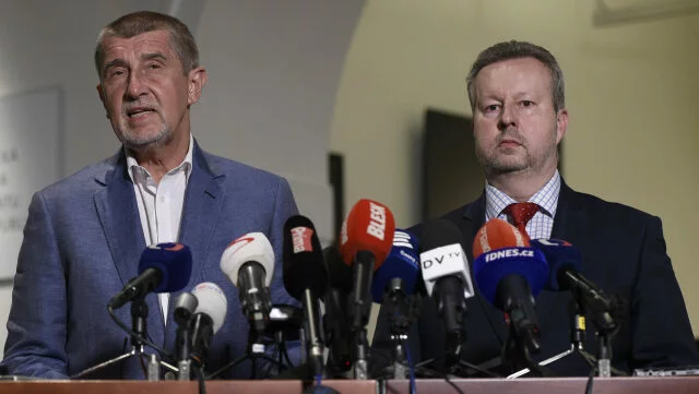 Premiér Andrej Babiš a jeho ministr životního prostředí Richard Brabec (oba ANO) 