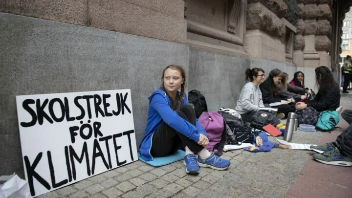 Stávkovat za klima začala jako první Greta Thurnbergová