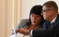 Ministryně financí Alena Schillerová a premiér Andrej Babiš 