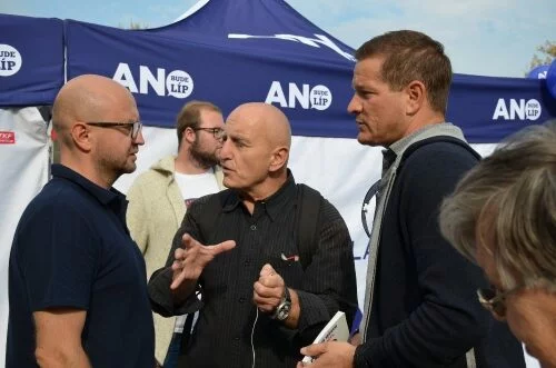 Poslanec hnutí ANO Stanislav Berkovec (uprostřed)
