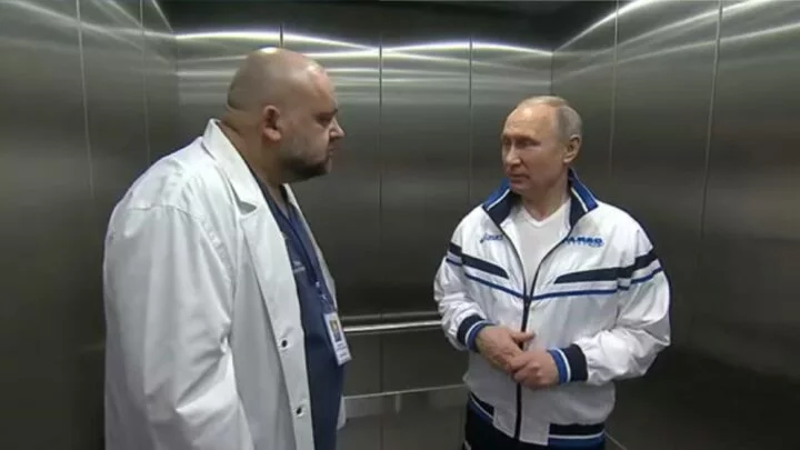 Putin s šéflékařem Denisem Procenkem.