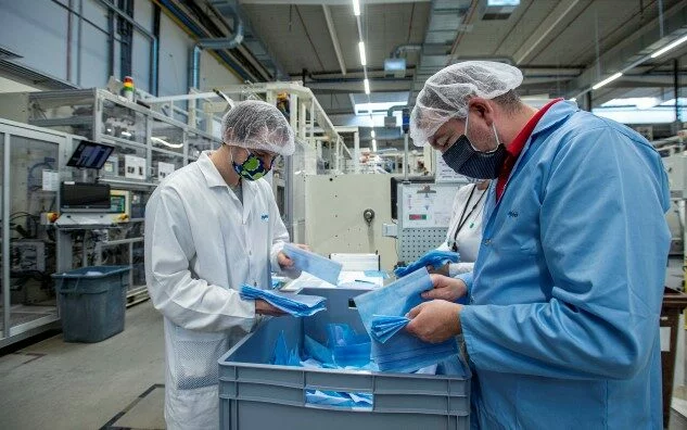 Výroba nanoroušek ve firmě Drylock z Hrádku nad Nisou 