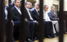 Soud s deseti pražskými radními v kauze Opencard
