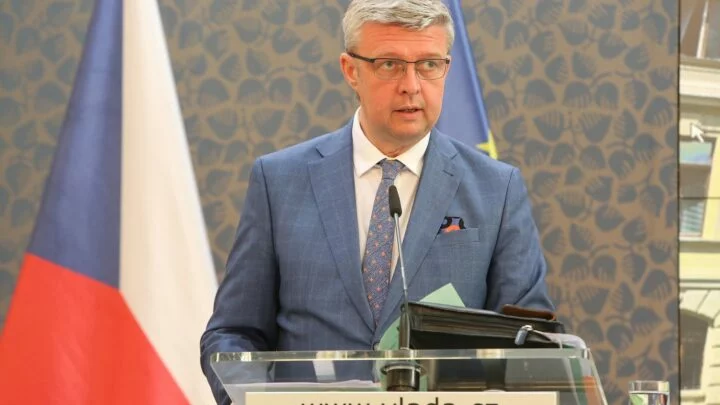 Ministr průmyslu a obchodu a dopravy Karel Havlíček (za ANO)