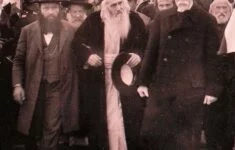 Prezident T. G. Masaryk v doprovodu rabína Chaima Sonnenfelda v Jeruzalémě