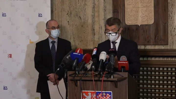Ministr zdravotnictví Jan Blatný a premiér Andrej Babiš 