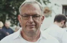 Senátor David Smoljak