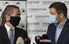 Předseda Pirátské strany Ivan Bartoš a předseda STAN Vít Rakušan