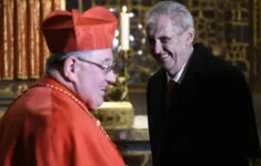Setkání kardinála Duky s Milošem Zemanem v katedrále sv. Víta po prezidentské inauguraci 8. 3. 2018.