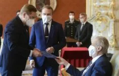 Prezident Miloš Zeman jmenuje nového ministra zdravotnictví Petra Arenbergera 
