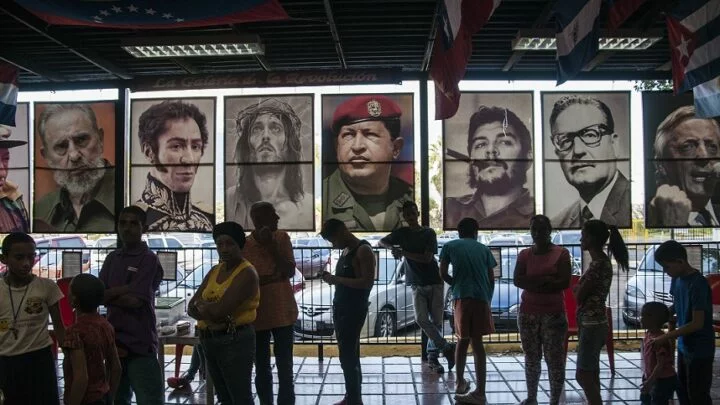 Ikonami tzv. socialismu 21. století jsou Kristus i Bolívar, Che Guevara, Castro i Chávez 