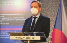 Bývalý ministr zdravotnictví Petr Arenberger (za ANO).