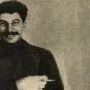 Josif Vissarionovič Stalin v době, kdy byl sám ještě za politiku ve vyhnanství. Zřejmě rok 1915.