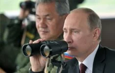 Ruský prezident Vladimir Putin a ministr obrany Sergej Šojgu