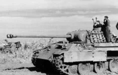 Tank Panther na východní frontě v roce 1944.