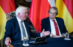 Miloš Zeman přivítal v srpnu 2021 v Praze německého prezidenta Franka-Waltera Steinmeiera