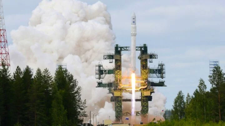 První zkušební start nosné rakety Angara-1.2PP z kosmodromu Pleseck v roce 2010.