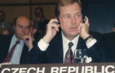 Český prezident Václav Havel na summitu Rady Evropy ve Vídni (8. 10. 1993)