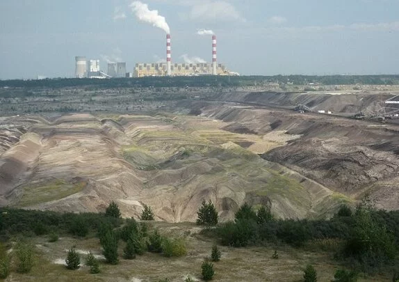 Důl a elektrárna Bełchatów v Polsku