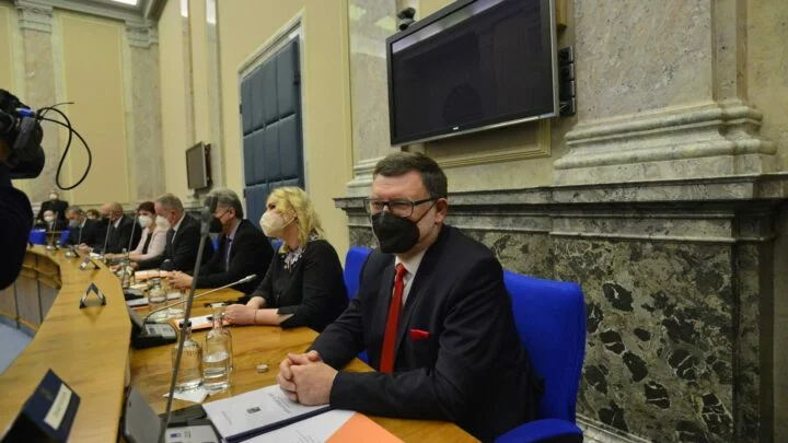 Ministr financí Zbyněk Stanjura (ODS) na jednání vlády