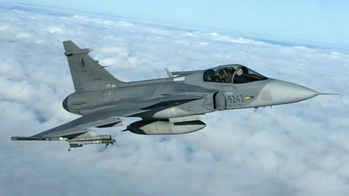 Síhačky Jas 39 Gripen jsou i ve výzbroji české armády