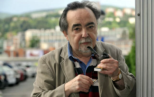 Ve věku 82 let zemřel 9. ledna 2022 filmový režisér Dušan Klein 