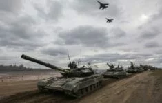 Ukrajinské tanky T-64 a letadla Su-27