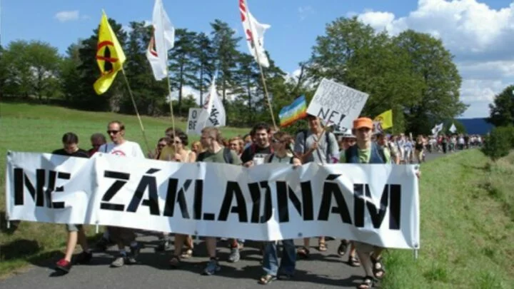 Pochod iniciativy Ne základnám v roce 2007