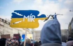 Demonstrace proti válce Putinova Ruska s Ukrajinou na Václavském náměstí v Praze (27. 2. 2022)