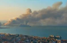 Exploze ruského plavidla v ukrajinském přístavu (ilustrační foto).