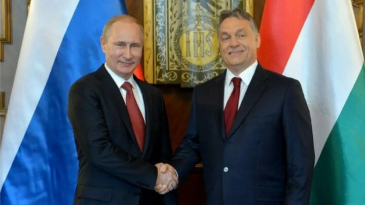 Podivní "spojenci" Vladimir Putin a Viktor Orbán.