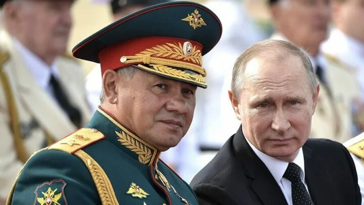 Ruský ministr obrany Sergej Šojgu s prezidentem Vladimirem Putinem