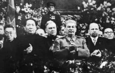 Stalin a jeho věrní v sovětských satelitech chystali světu válečnou apokalypsu (Moskva, 1949)
