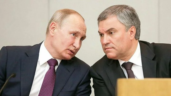 Vladimir Putin a šéf dumy Vjačeslav Volodin