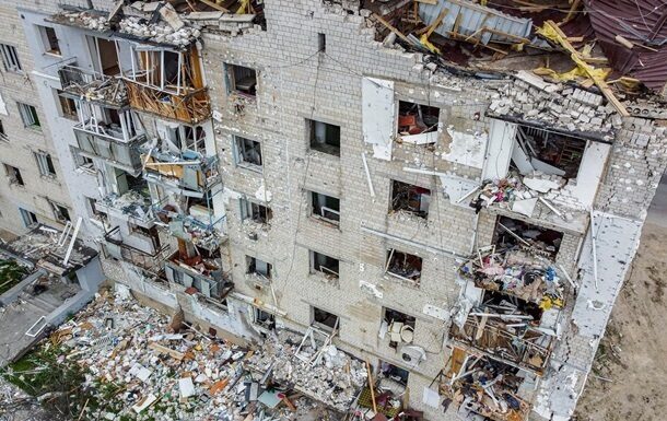 Severodoněck je z větší části zničen masivním ruským ostřelováním