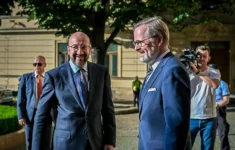 V předvečer začátku českého předsednictví přivítal premiér Petr Fiala (ODS) předsedu Evropské rady Charlese Michela.