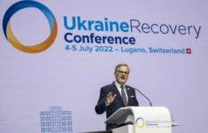 Premiér Petr Fiala (ODS) na konferenci k poválečné obnově Ukrajiny ve městě Lugano