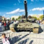 Zničený ruský tank na pražské Letné