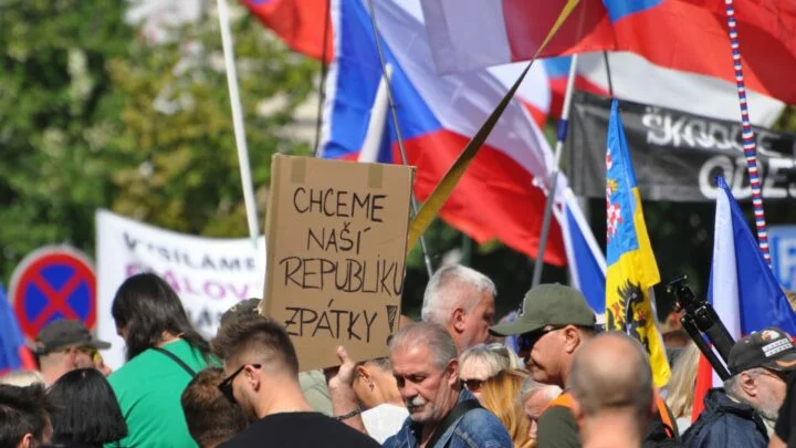 Demonstrace hnutí Česká republika na 1. místě na Václavském náměstí v Praze (3. 9. 2022)