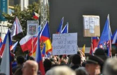 Protest s názvem Česká republika na 1. místě na Václavském náměstí.