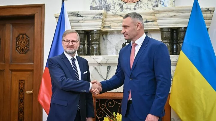 Český premiér Petr Fiala přijal starostu Kyjeva Vitalije Klčka