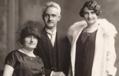 Manžele Marie a Jan Sonnevendovi s dcerou Ludmilou