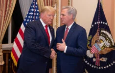 Bývalý americký prezident Donald Trump a předseda republikánské menšiny ve sněmovně reprezentantů Kevin McCarthy