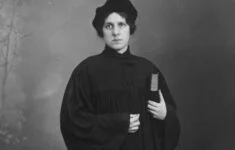 Regina Jonasová (1902-1944) byla první ženou-rabínkou na světě